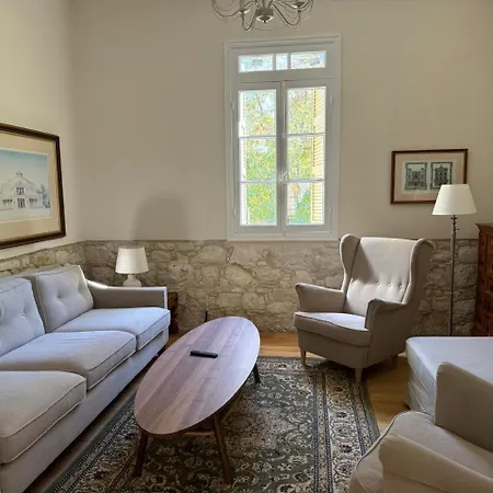 Stou Savvide - Stone Manor