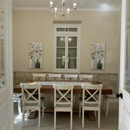 Stou Savvide - Stone Manor *