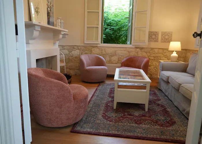 Stou Savvide - Stone Manor