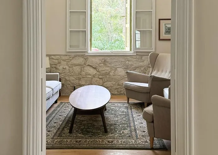 Stou Savvide - Stone Manor * Pera Pedi