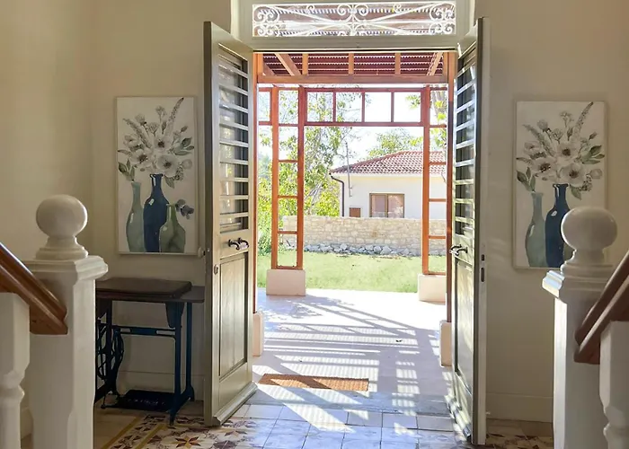 Vila Stou Savvide - Stone Manor *