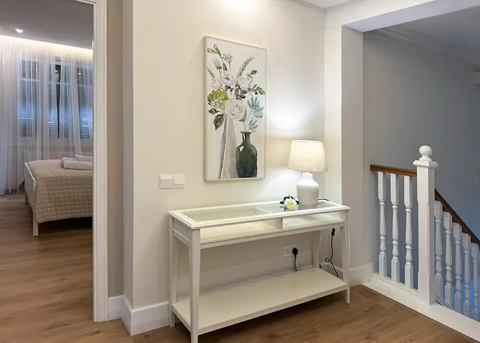 Stou Savvide - Stone Manor * Pera Pedi