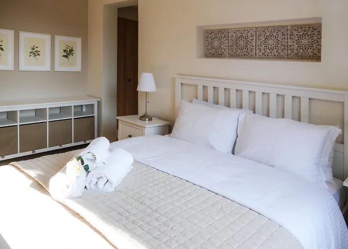 Stou Savvide - Stone Manor