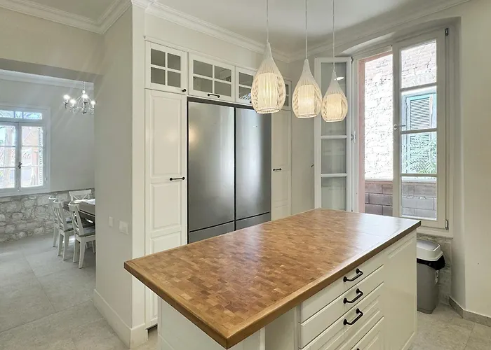 Vila Stou Savvide - Stone Manor *