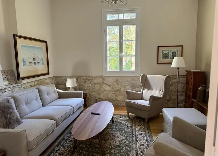 Stou Savvide - Stone Manor