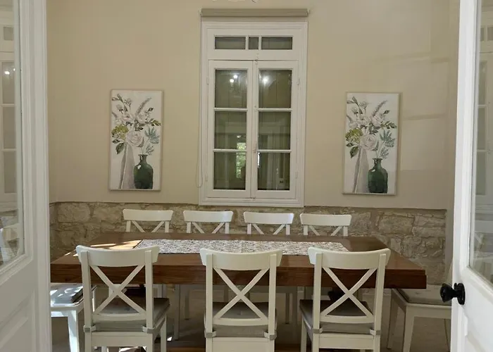 Stou Savvide - Stone Manor *